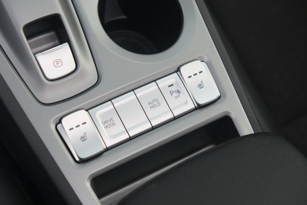 Hyundai KONA EV 64 kWh 204pk Fashion | SOH 100% | Navi | App Connect | Climate | Adaptive Cruise | Schuif-/kanteldak | Head-up Display | Camera | Keyless afbeelding 27