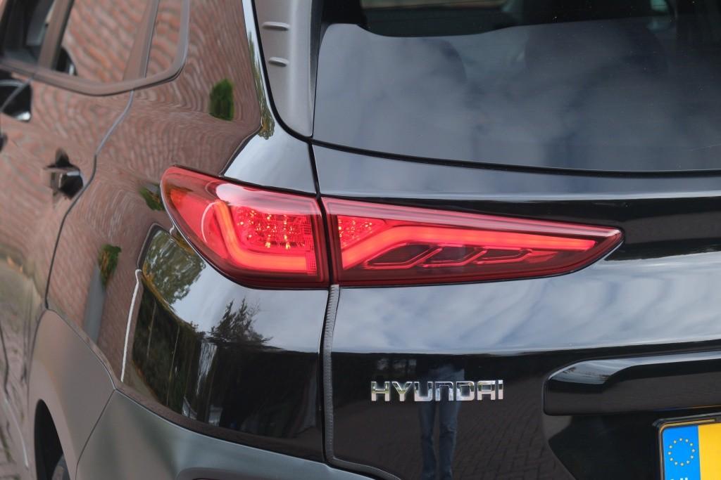 Hyundai KONA EV 64 kWh 204pk Fashion | SOH 100% | Navi | App Connect | Climate | Adaptive Cruise | Schuif-/kanteldak | Head-up Display | Camera | Keyless afbeelding 33