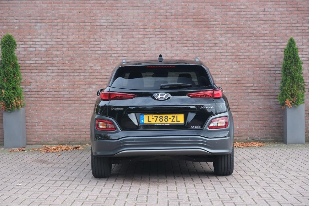 Hyundai KONA EV 64 kWh 204pk Fashion | SOH 100% | Navi | App Connect | Climate | Adaptive Cruise | Schuif-/kanteldak | Head-up Display | Camera | Keyless afbeelding 37