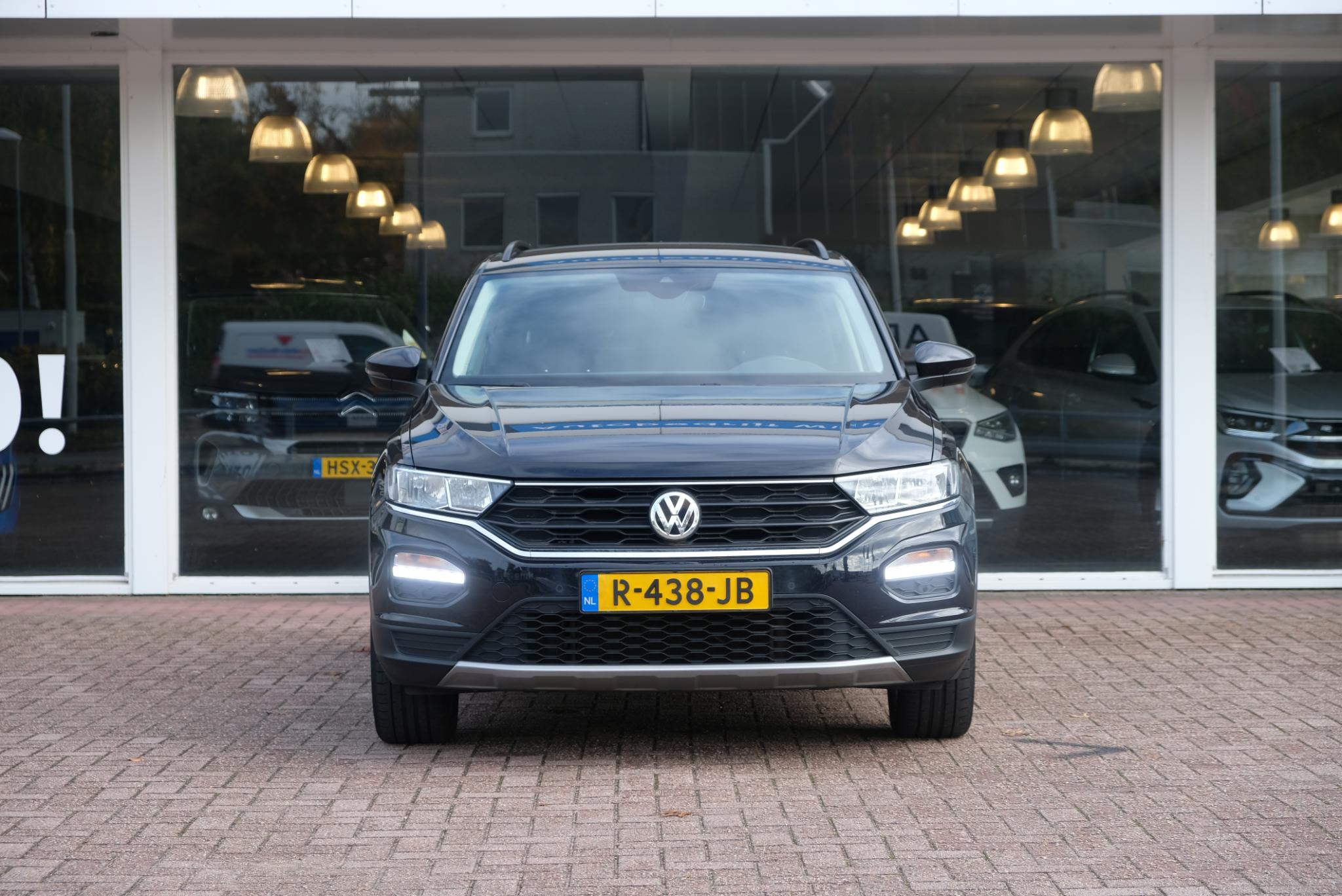 Volkswagen T-Roc 1.5 TSi 150pk Style Business | Navi | App Connect | Climate | Adaptive Cruise | Camera | 18" velgen afbeelding 3