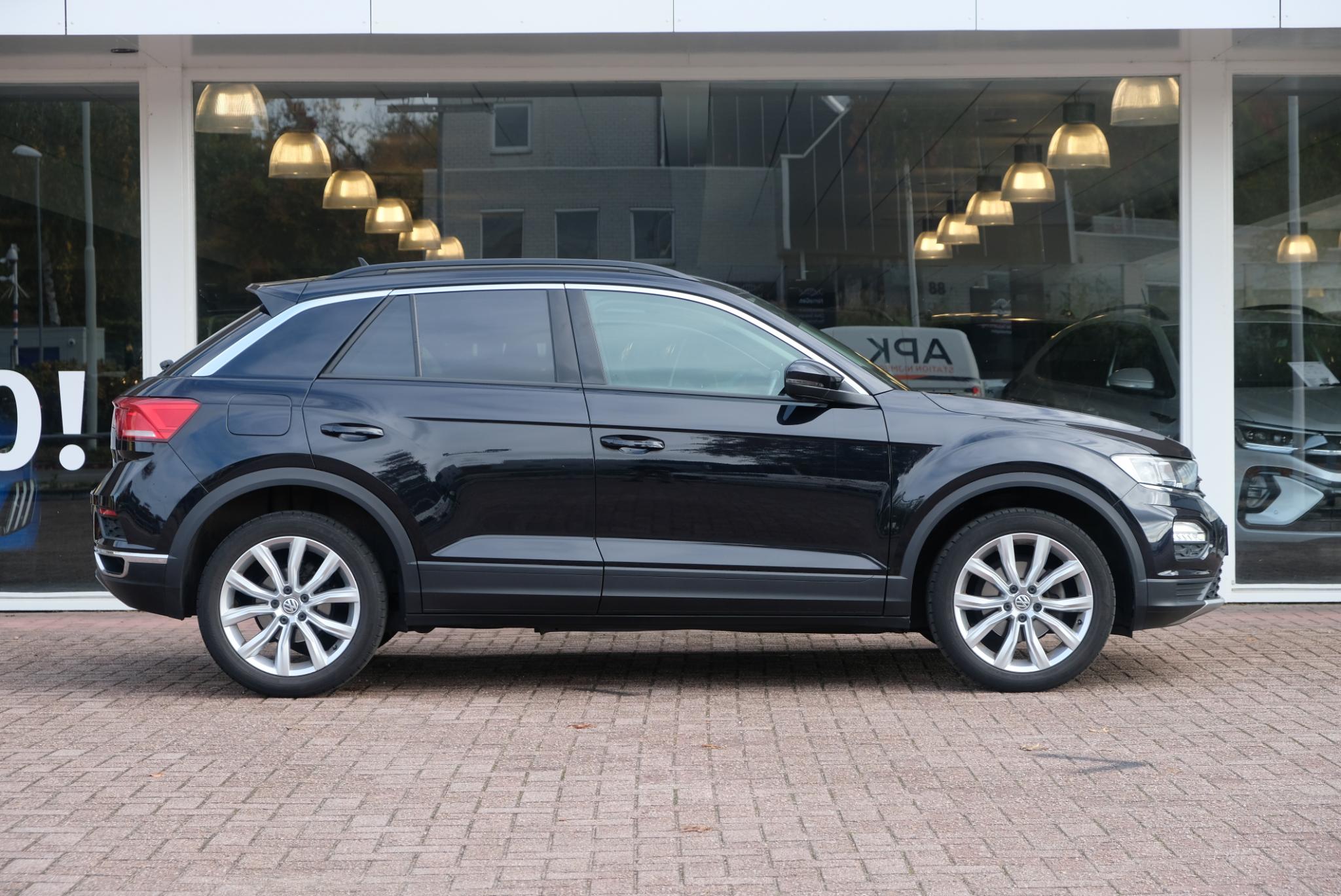 Volkswagen T-Roc 1.5 TSi 150pk Style Business | Navi | App Connect | Climate | Adaptive Cruise | Camera | 18" velgen afbeelding 4