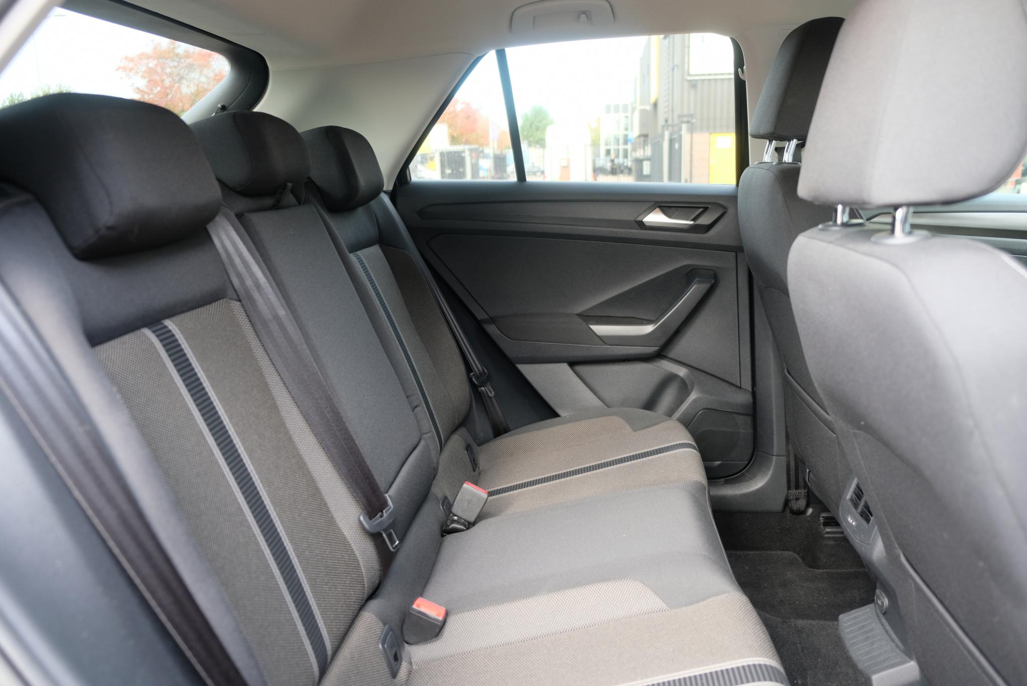 Volkswagen T-Roc 1.5 TSi 150pk Style Business | Navi | App Connect | Climate | Adaptive Cruise | Camera | 18" velgen afbeelding 9
