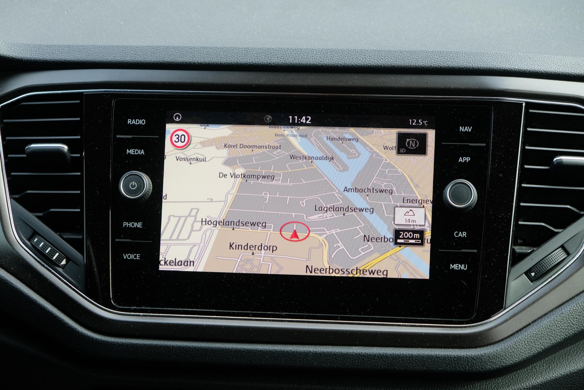 Volkswagen T-Roc 1.5 TSi 150pk Style Business | Navi | App Connect | Climate | Adaptive Cruise | Camera | 18" velgen afbeelding 10