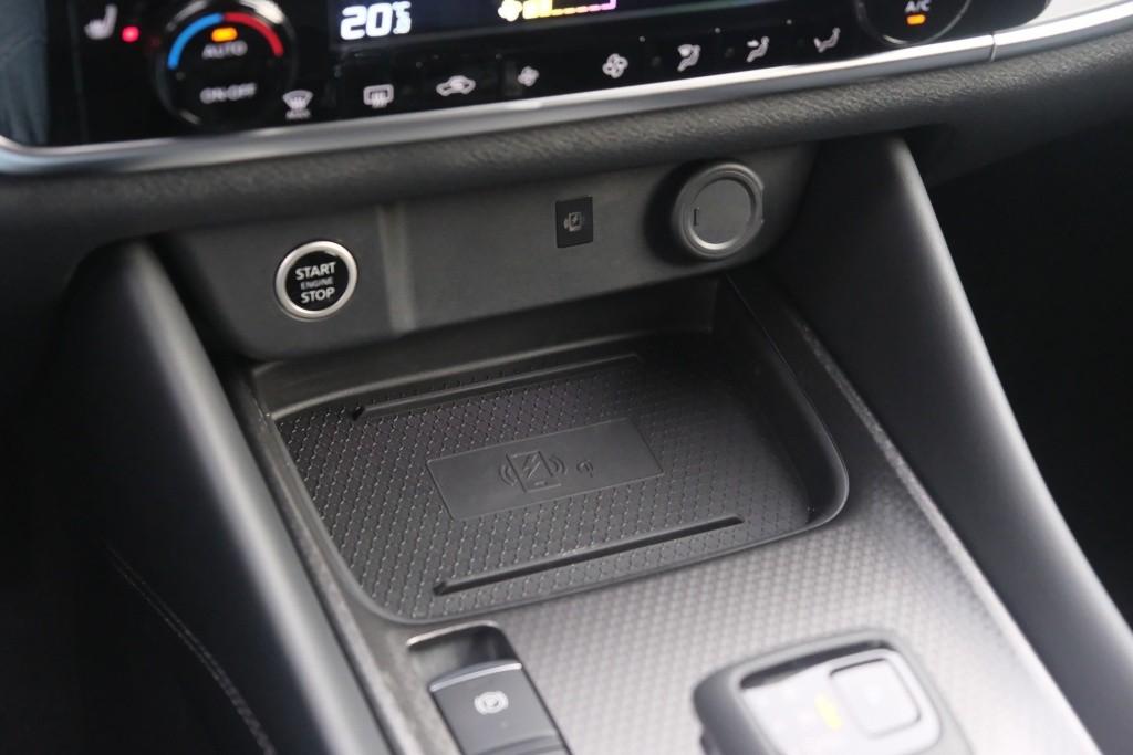 Nissan QASHQAI 1.3 MHEV 158pk Xtronic N-Connecta | Navi | App Connect | Adaptive Cruise | Keyless | 360° Camera | Elektrische Achterklep | Cold Pack afbeelding 24