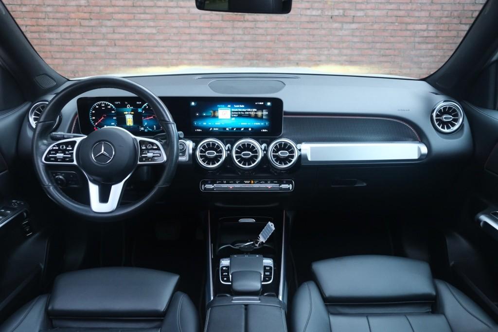 Mercedes-Benz GLB 180 136pk 7G-DCT Business Solution Luxury 7p. | Navi | App Connect | Climate | Panoramadak | Leder | Camera | Elektrische Achterklep | Stoelverwarming afbeelding 8