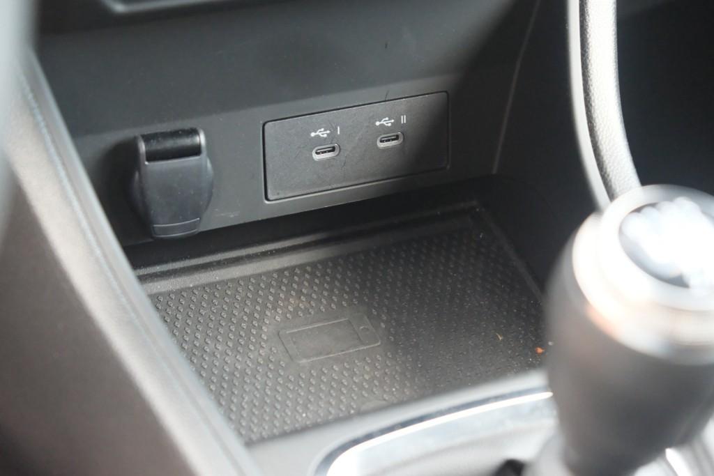 Renault Captur 1.0 TCe 90pk Techno | Navi | Climate | Cruise | Camera | Keyless | PDC afbeelding 22