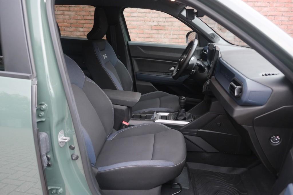 Dacia Duster 1.2 TCe 130pk mild hybrid Journey | App Connect | Climate | Cruise | Keyless | Camera | PDC afbeelding 4