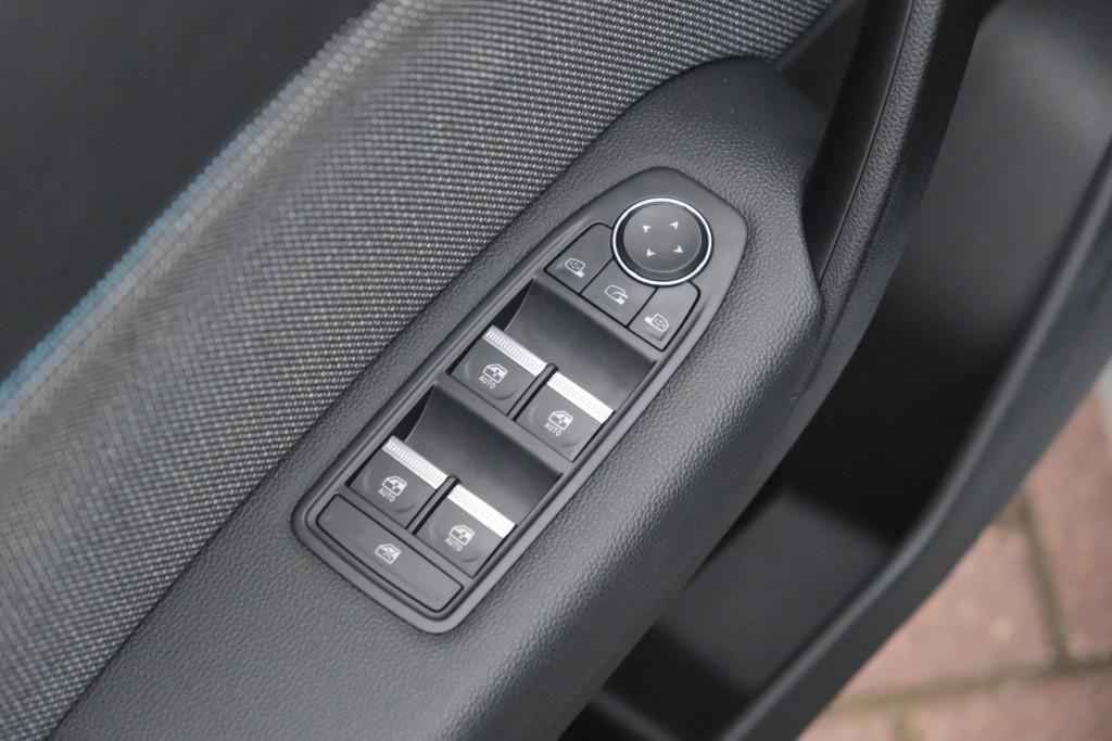 Renault Captur 1.0 TCe 90pk Techno | Navi | Climate | Cruise | Camera | Keyless | PDC afbeelding 25