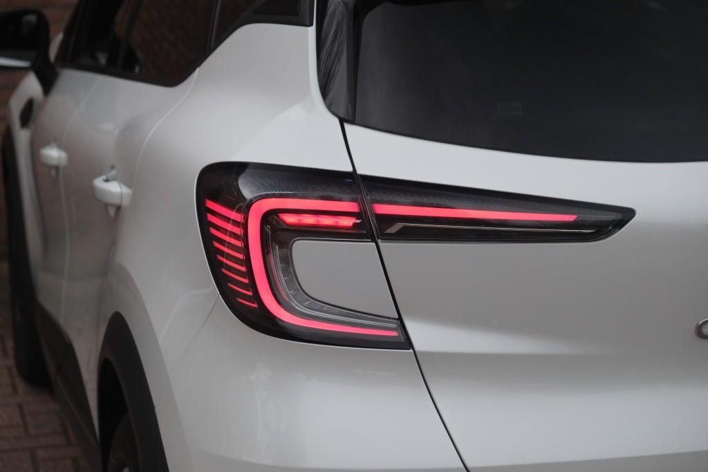 Renault Captur 1.0 TCe 90pk Techno | Navi | Climate | Cruise | Camera | Keyless | PDC afbeelding 28