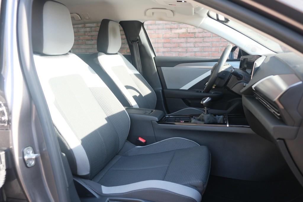 Opel Astra 1.2 Turbo 110pk Sports Tourer Level 2 | Navi | App Connect | Climate | Cruise | LED | PDC | Trekhaak afbeelding 6
