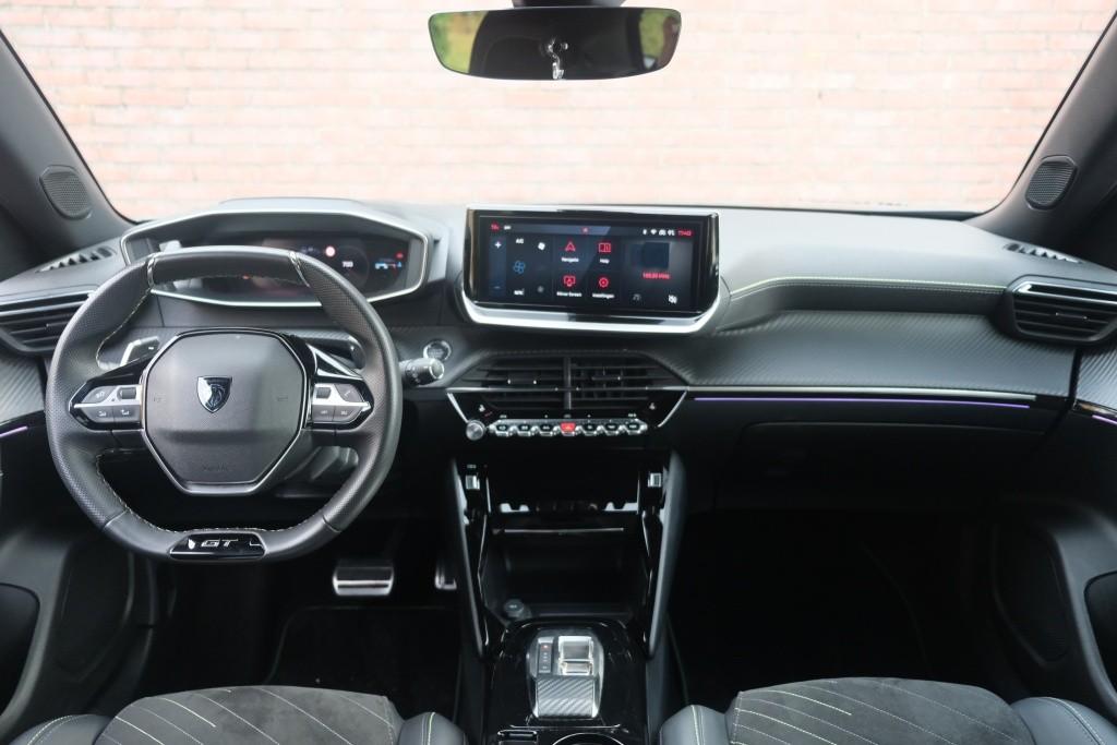 Peugeot 2008 1.2 PureTech 130pk EAT8 GT | Navi | App Connect | Adaptive Cruise | Keyless | Alcantara | Camera | PDC afbeelding 8