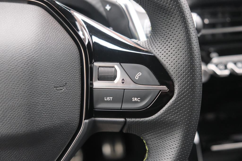 Peugeot 2008 1.2 PureTech 130pk EAT8 GT | Navi | App Connect | Adaptive Cruise | Keyless | Alcantara | Camera | PDC afbeelding 25
