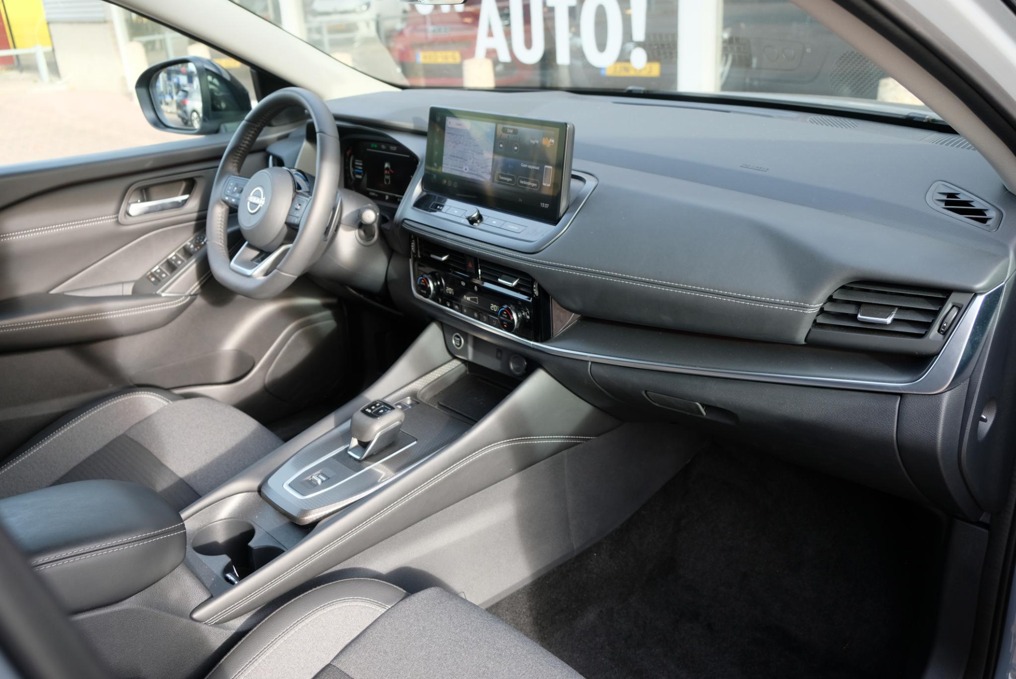 Nissan QASHQAI 1.3 MHEV 158pk Xtronic N-Connecta | Navi | App Connect | Adaptive Cruise | Keyless | 360° Camera | Elektrische Achterklep | Cold Pack afbeelding 8