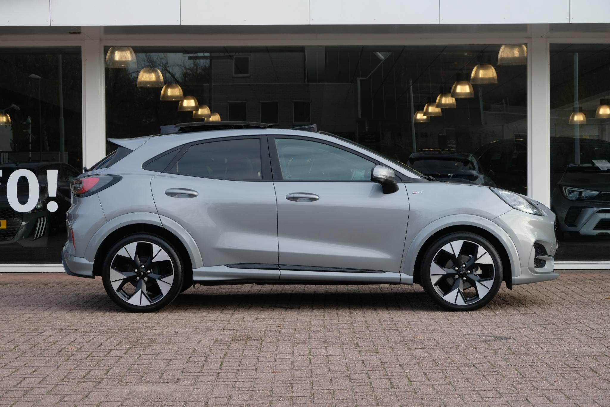 Ford Puma 1.0 EcoBoost Hybrid 155pk Aut. ST-Line X | Nieuw Model ! | Adaptive Cruise | 360° Camera | Panoramadak | Elektrische Achterklep | Trekhaak | Winter Pakket afbeelding 4