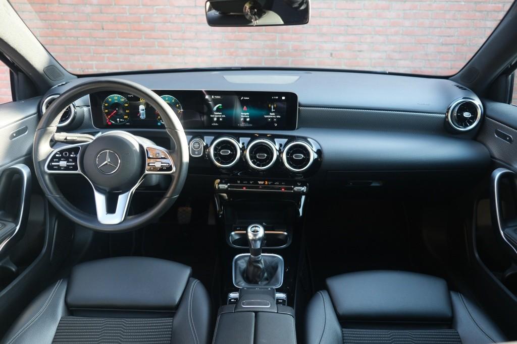 Mercedes-Benz A-Klasse 180 136pk Business Solution | Widescreen | Climate | Cruise | Camera | Stoelverwarming | PDC afbeelding 7