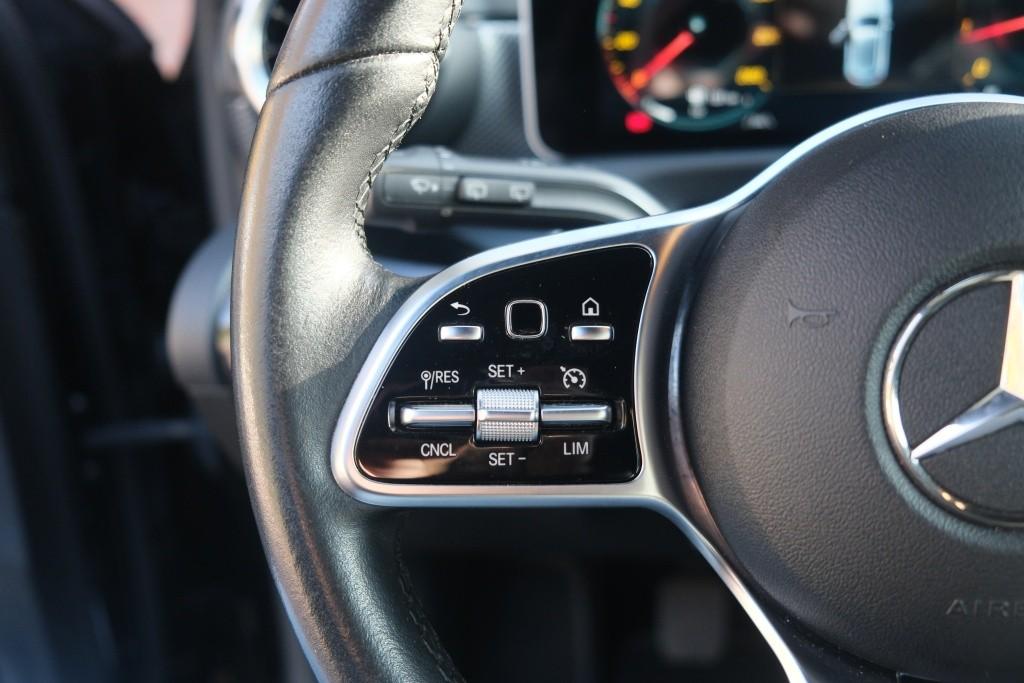 Mercedes-Benz A-Klasse 180 136pk Business Solution | Widescreen | Climate | Cruise | Camera | Stoelverwarming | PDC afbeelding 9