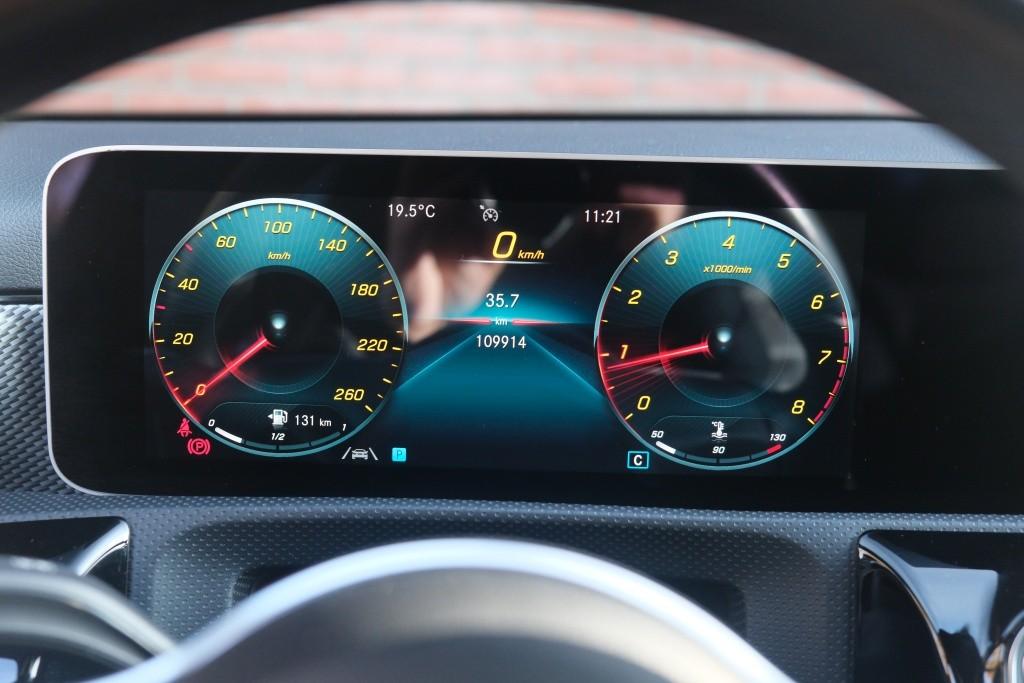 Mercedes-Benz A-Klasse 180 136pk Business Solution | Widescreen | Climate | Cruise | Camera | Stoelverwarming | PDC afbeelding 11