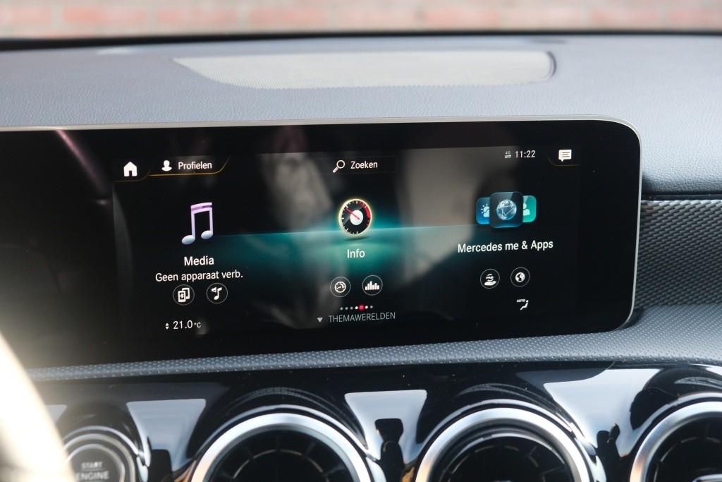 Mercedes-Benz A-Klasse 180 136pk Business Solution | Widescreen | Climate | Cruise | Camera | Stoelverwarming | PDC afbeelding 17