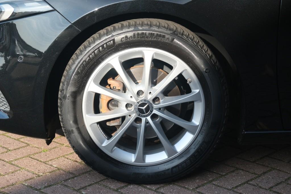 Mercedes-Benz A-Klasse 180 136pk Business Solution | Widescreen | Climate | Cruise | Camera | Stoelverwarming | PDC afbeelding 25