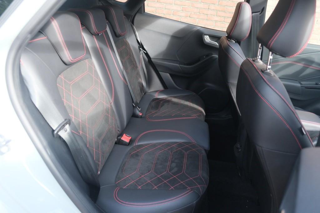 Ford Puma 1.0 EcoBoost Hybrid 155pk Aut. ST-Line X | Nieuw Model ! | Adaptive Cruise | 360° Camera | Panoramadak | Elektrische Achterklep | Trekhaak | Winter Pakket afbeelding 2