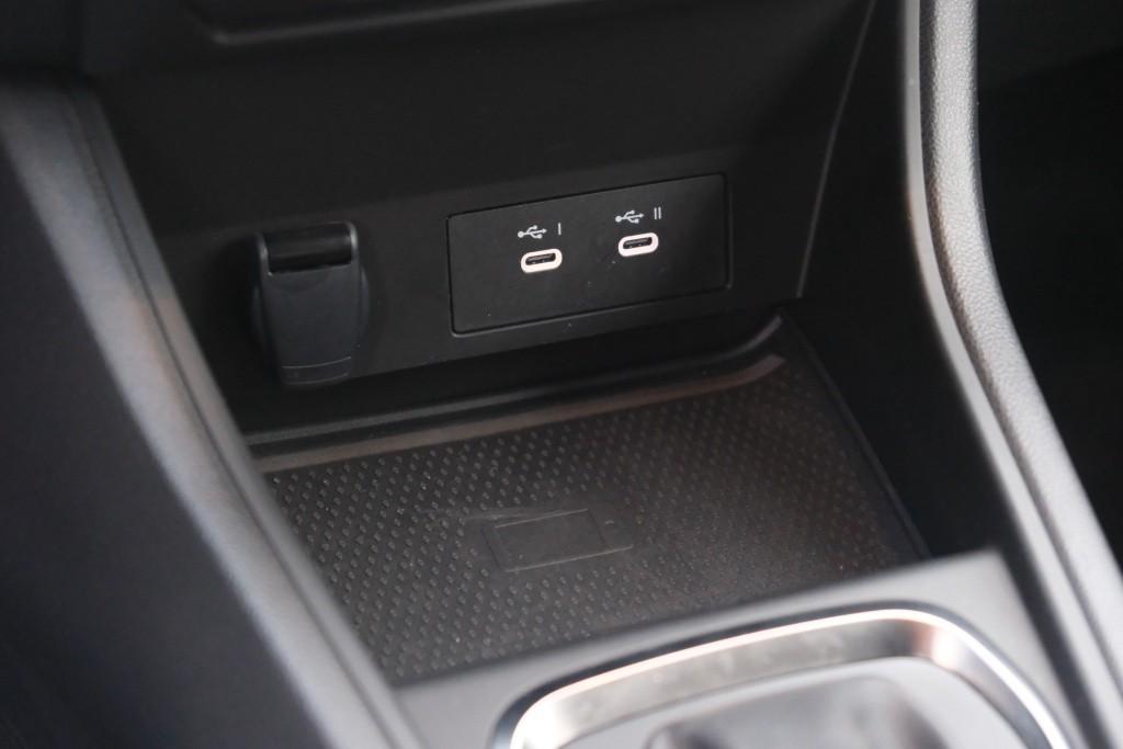 Renault Captur 1.6 E-Tech full hybrid 145pk EDC techno | Navi | App Connect | Climate | Camera | PDC | Winter Pakket afbeelding 23