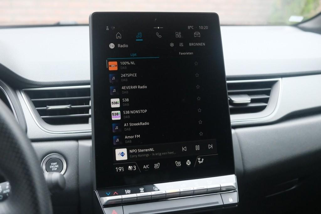 Renault Captur 1.6 E-Tech full hybrid 145pk EDC techno | Navi | App Connect | Climate | Camera | PDC | Winter Pakket afbeelding 17