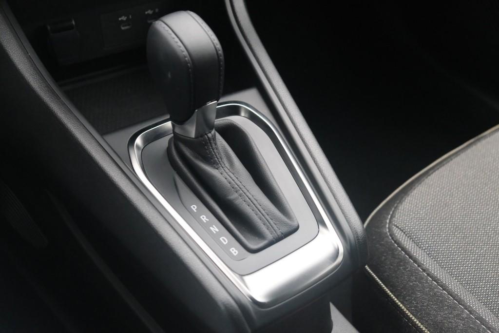 Renault Captur 1.6 E-Tech full hybrid 145pk EDC techno | Navi | App Connect | Climate | Camera | PDC | Winter Pakket afbeelding 24