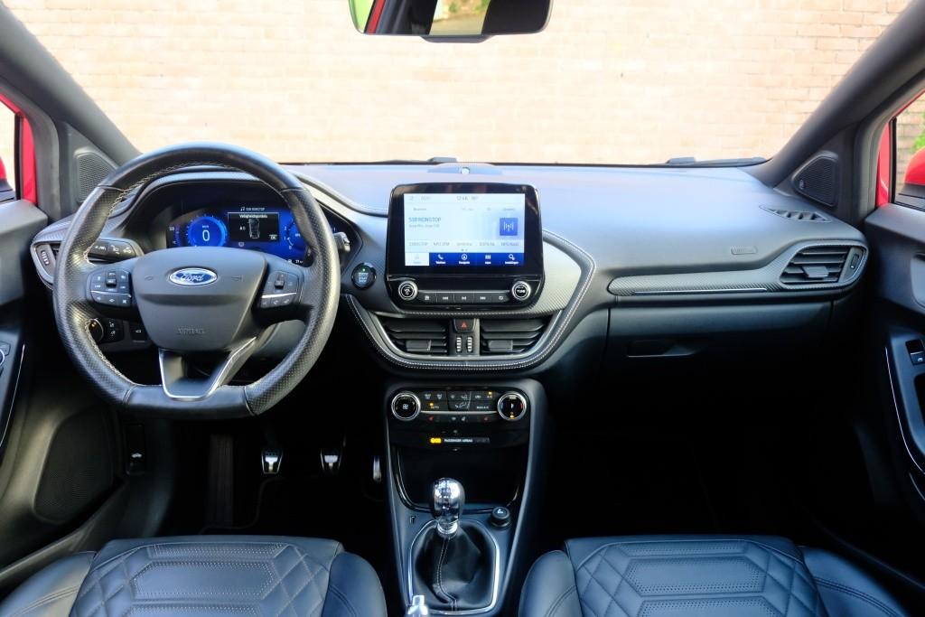 Ford Puma 1.0 EcoBoost Hybrid 155pk ST-Line X Vignale | Navi | App Connect | Climate | Adaptive Cruise | Panoramakdak | Keyless | B&O Audio | Camera | Winter Pakket afbeelding 2