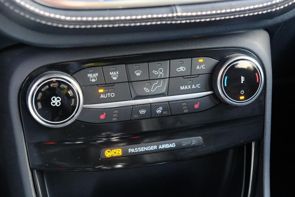 Ford Puma 1.0 EcoBoost Hybrid 155pk ST-Line X Vignale | Navi | App Connect | Climate | Adaptive Cruise | Panoramakdak | Keyless | B&O Audio | Camera | Winter Pakket afbeelding 16