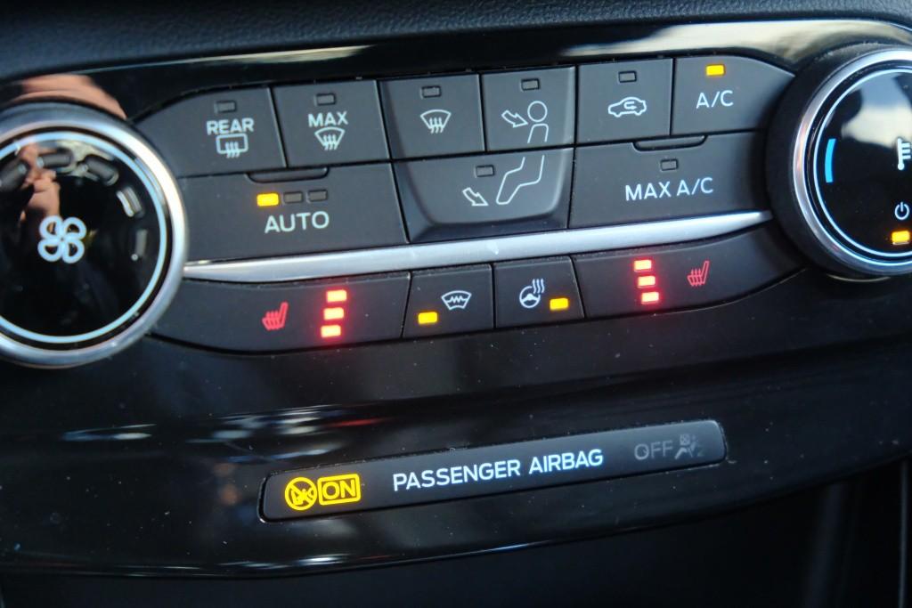 Ford Puma 1.0 EcoBoost Hybrid 155pk ST-Line X Vignale | Navi | App Connect | Climate | Adaptive Cruise | Panoramakdak | Keyless | B&O Audio | Camera | Winter Pakket afbeelding 17