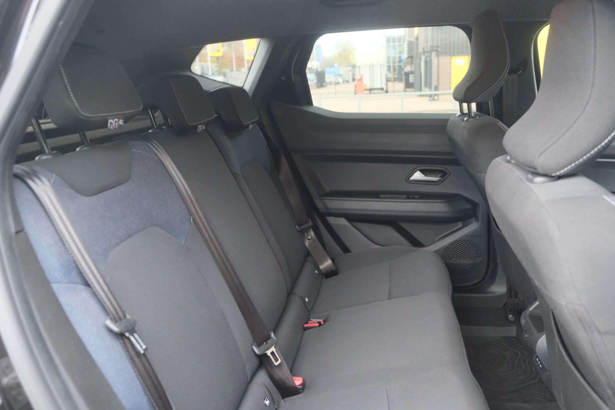 Dacia Duster 1.2 TCe 130pk mild hybrid Journey | App Connect | Climate | Cruise | Keyless | Camera | PDC afbeelding 10