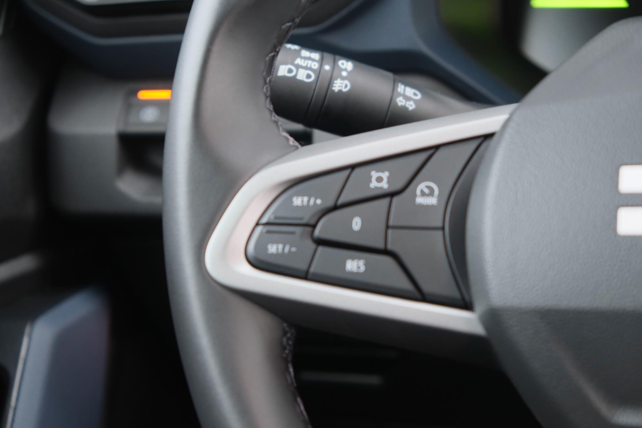 Dacia Duster 1.2 TCe 130pk mild hybrid Journey | App Connect | Climate | Cruise | Keyless | Camera | PDC afbeelding 14