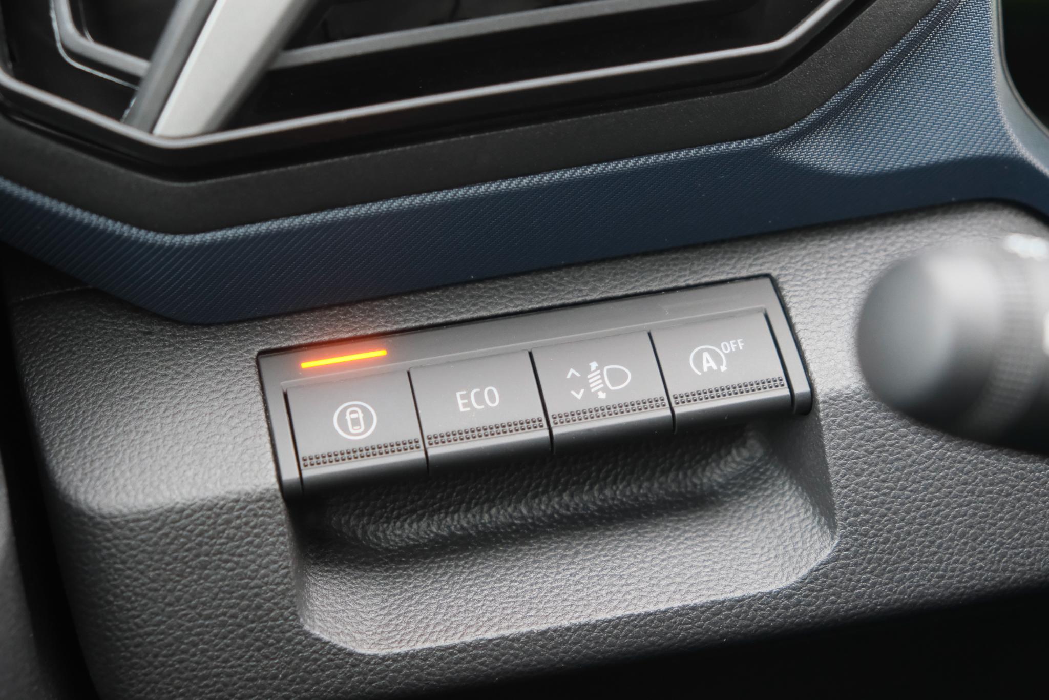 Dacia Duster 1.2 TCe 130pk mild hybrid Journey | App Connect | Climate | Cruise | Keyless | Camera | PDC afbeelding 16