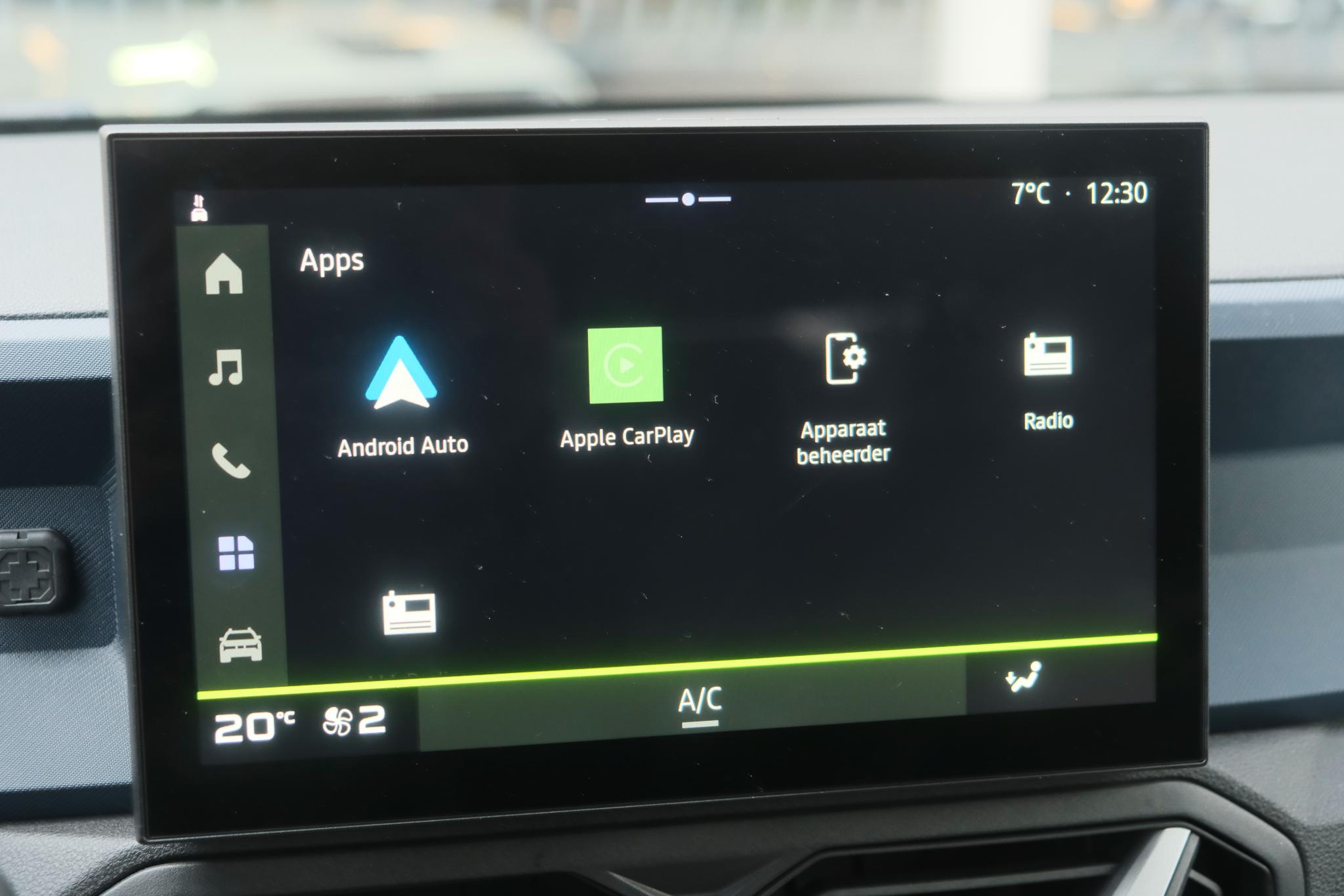 Dacia Duster 1.2 TCe 130pk mild hybrid Journey | App Connect | Climate | Cruise | Keyless | Camera | PDC afbeelding 23