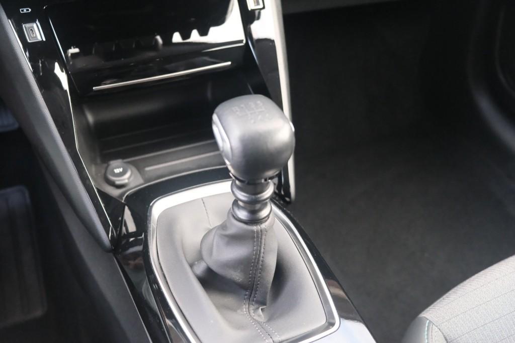 Peugeot 208 1.2 PureTech 100pk Allure Pack | App Connect | Climate | Adaptive Cruise | Keyless | Camera | PDC afbeelding 23