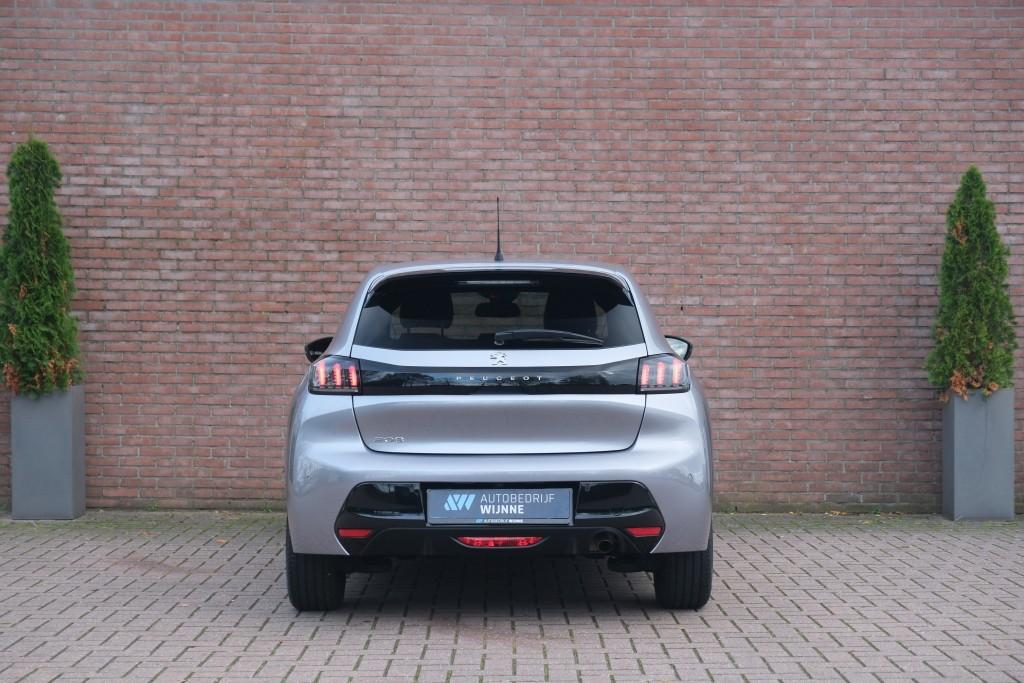 Peugeot 208 1.2 PureTech 100pk Allure Pack | App Connect | Climate | Adaptive Cruise | Keyless | Camera | PDC afbeelding 30