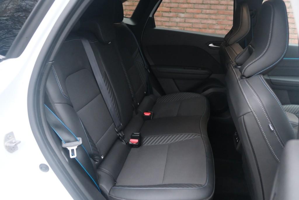 Renault Symbioz 1.6 E-Tech full hybrid 145 esprit Alpine | Navi | App Connect | Climate | Adaptive Cruise | Camera | PDC | Winter Pakket afbeelding 3