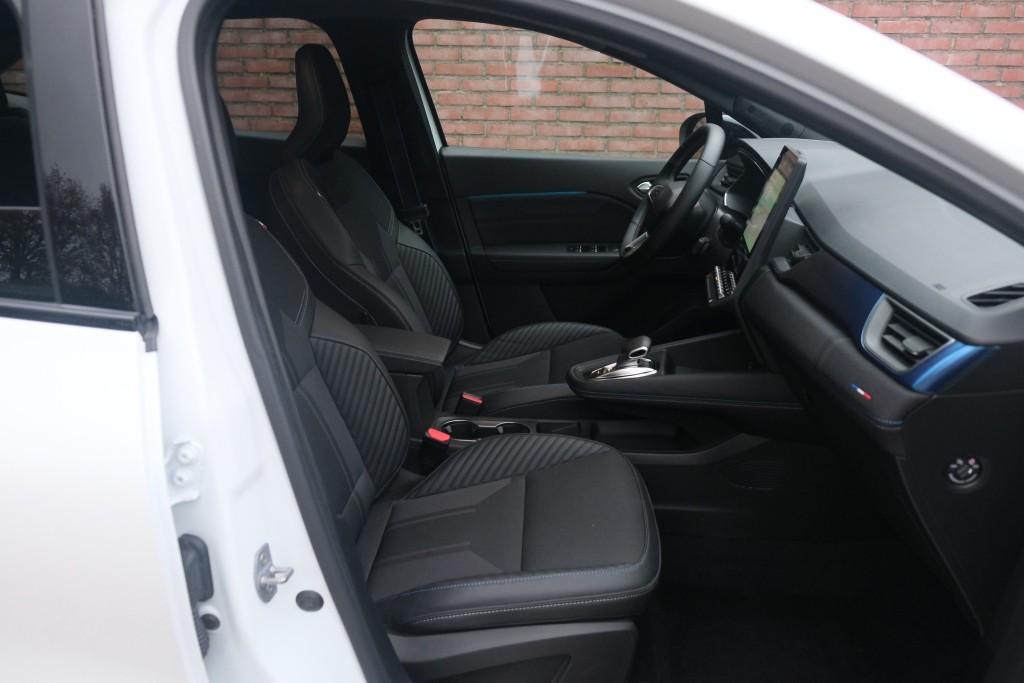 Renault Symbioz 1.6 E-Tech full hybrid 145 esprit Alpine | Navi | App Connect | Climate | Adaptive Cruise | Camera | PDC | Winter Pakket afbeelding 4