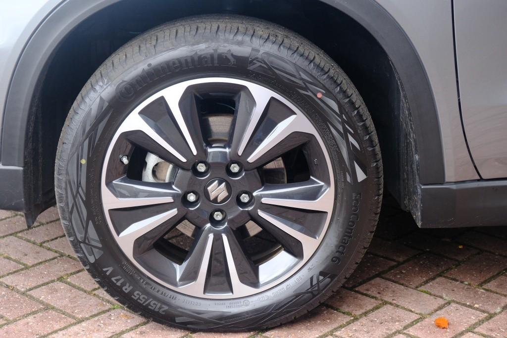 Suzuki Vitara 1.4 Boosterjet 130pk Style Smart Hybrid | Navi | App Connect | Climate | Adaptive Cruise | Panoramadak | Camera | Keyless | Blind Spot afbeelding 32