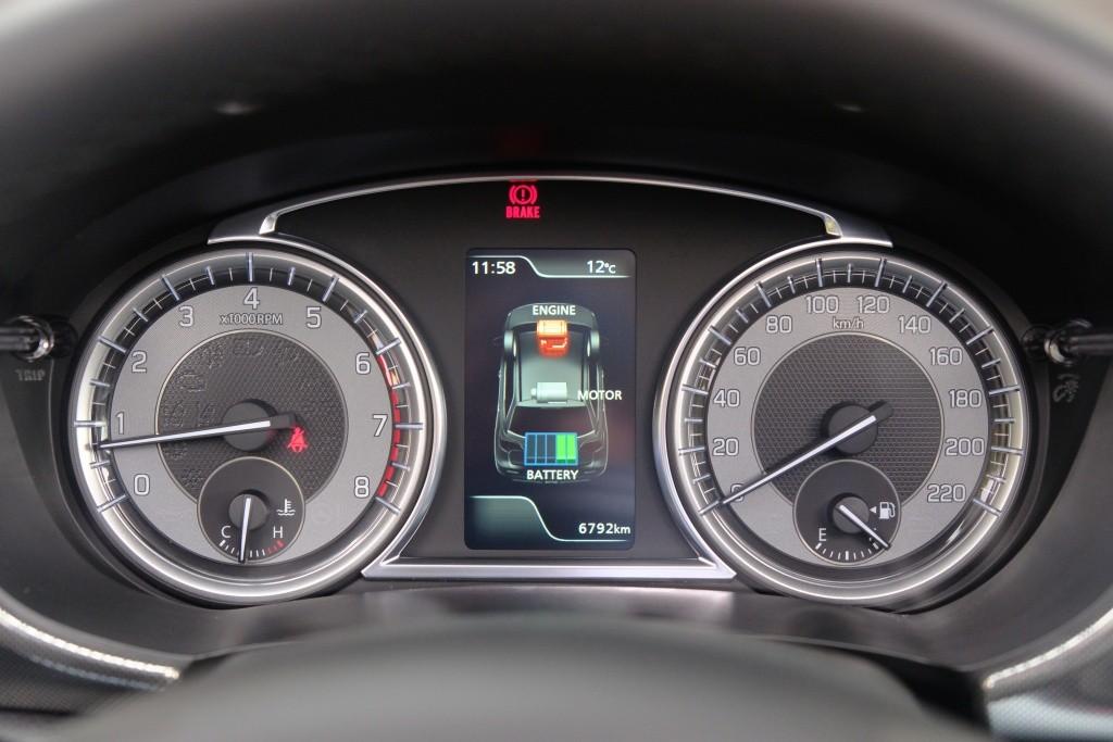 Suzuki Vitara 1.4 Boosterjet 130pk Style Smart Hybrid | Navi | App Connect | Climate | Adaptive Cruise | Panoramadak | Camera | Keyless | Blind Spot afbeelding 14