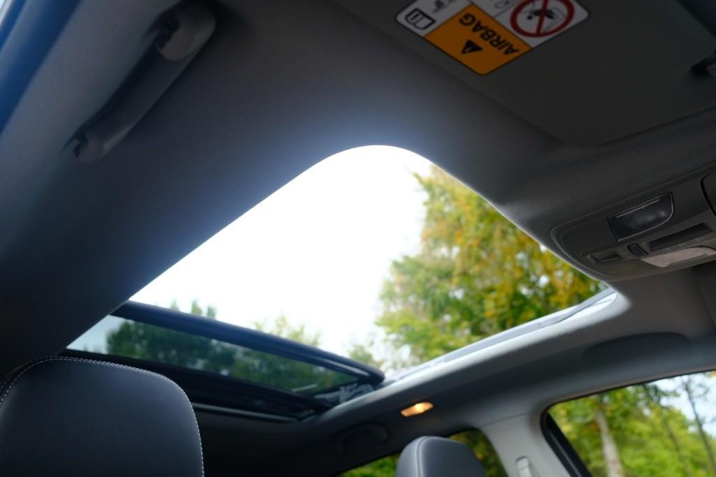 Suzuki Vitara 1.4 Boosterjet 130pk Style Smart Hybrid | Navi | App Connect | Climate | Adaptive Cruise | Panoramadak | Camera | Keyless | Blind Spot afbeelding 16