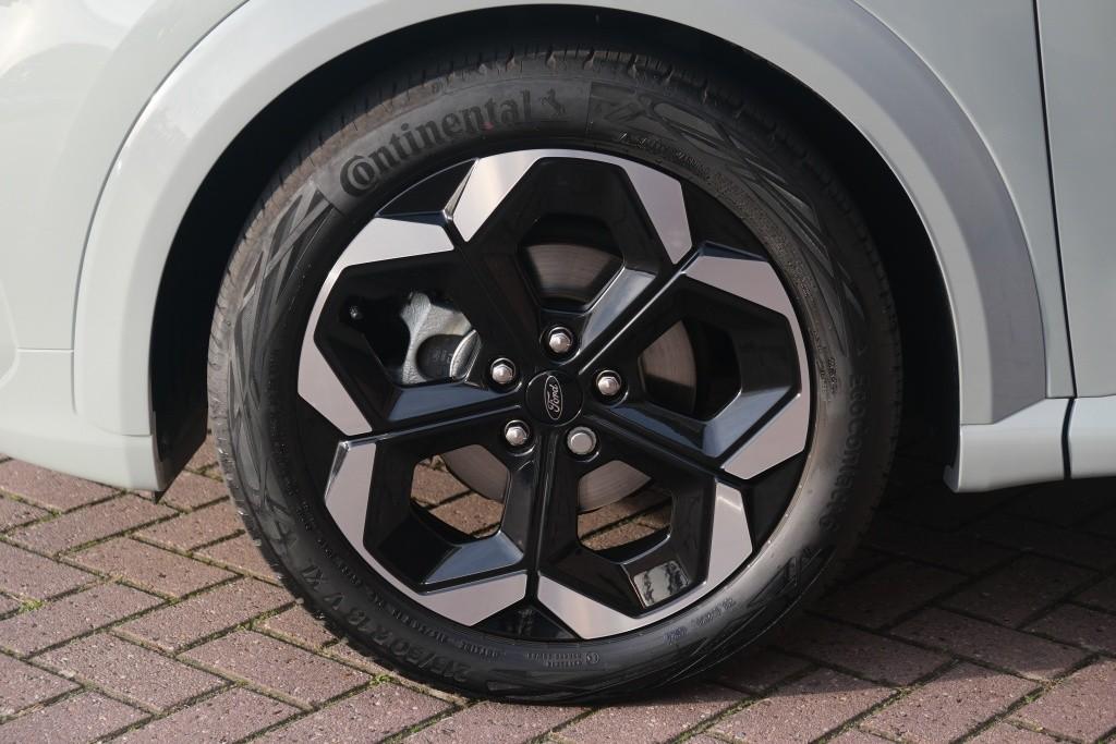 Ford Puma 1.0 EcoBoost Hybrid 155pk Aut. ST-Line X | Nieuw Model ! | Adaptive Cruise | 360° Camera | Panoramadak | Elektrische Achterklep | Trekhaak | Winter Pakket afbeelding 13