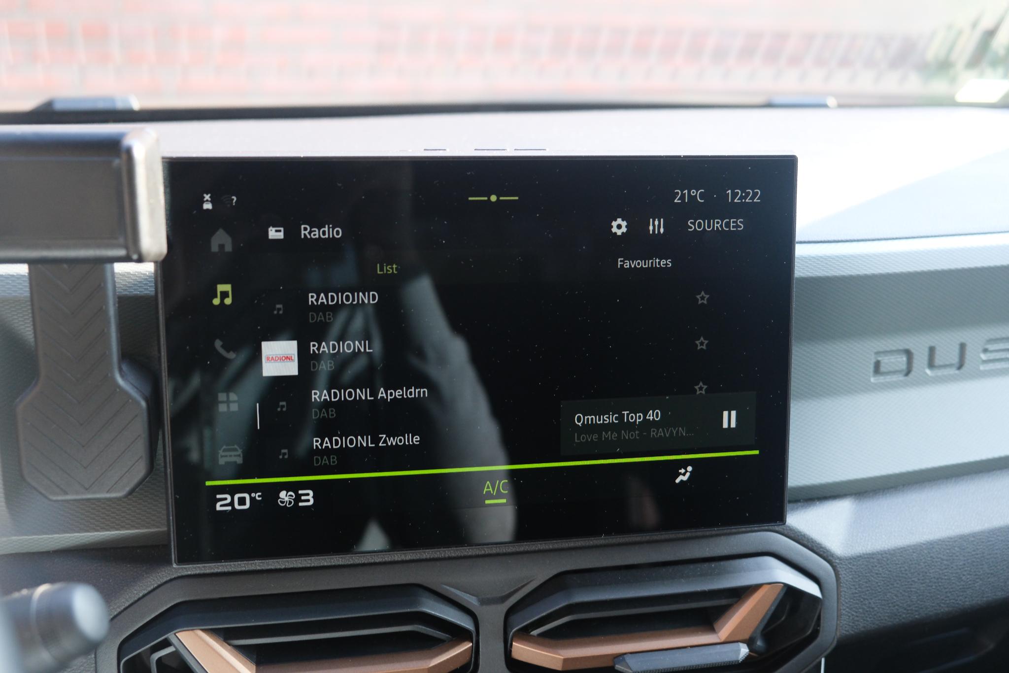 Dacia Duster 1.2 TCe 130pk mild hybrid Extreme | App Connect | Climate | Cruise | Keyless | Camera | PDC afbeelding 15