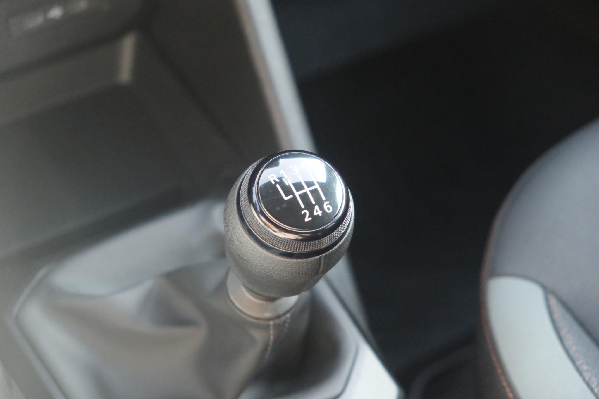 Dacia Duster 1.2 TCe 130pk mild hybrid Extreme | App Connect | Climate | Cruise | Keyless | Camera | PDC afbeelding 20