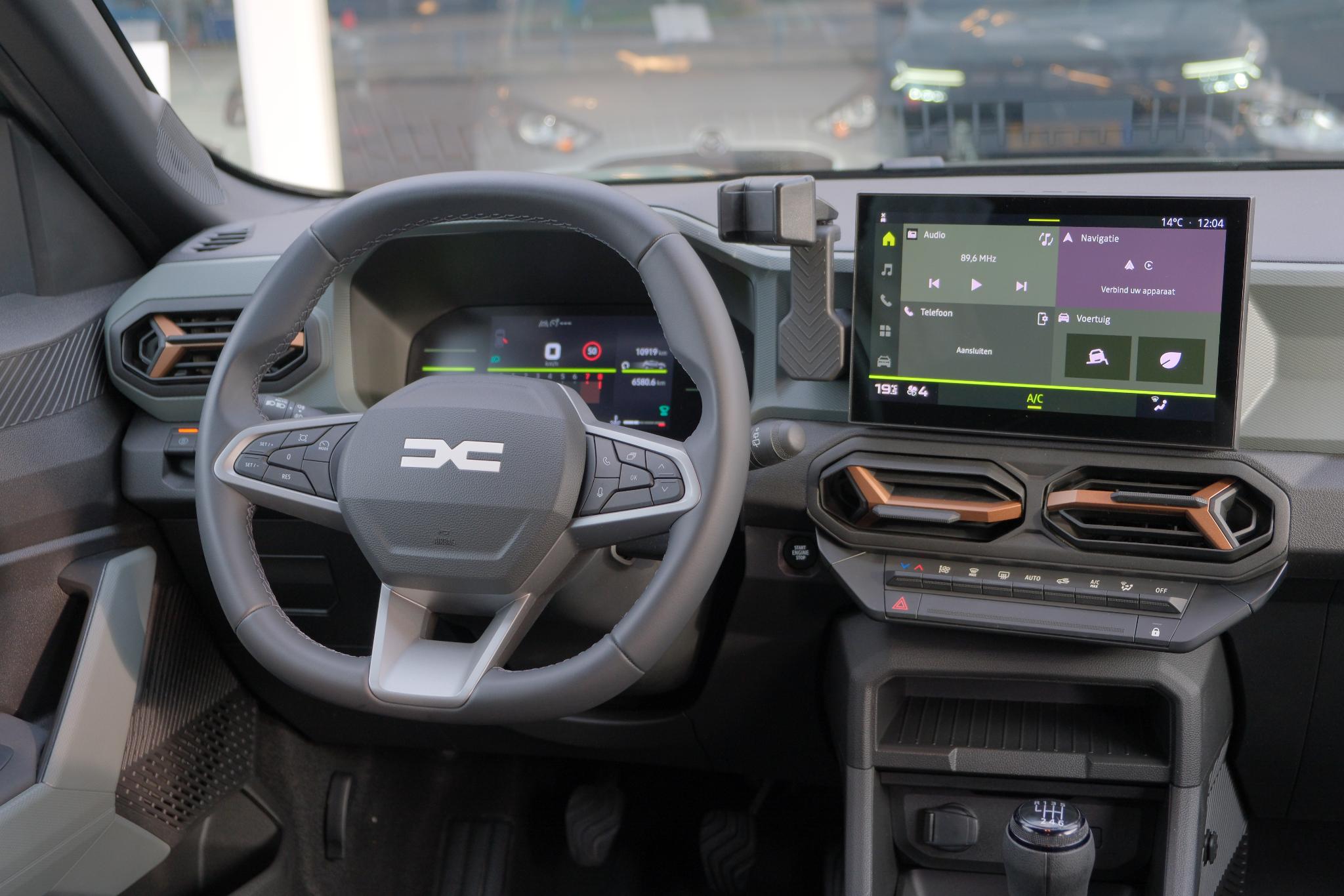 Dacia Duster 1.2 TCe 130pk mild hybrid Extreme | App Connect | Climate | Cruise | Keyless | Camera | PDC afbeelding 7