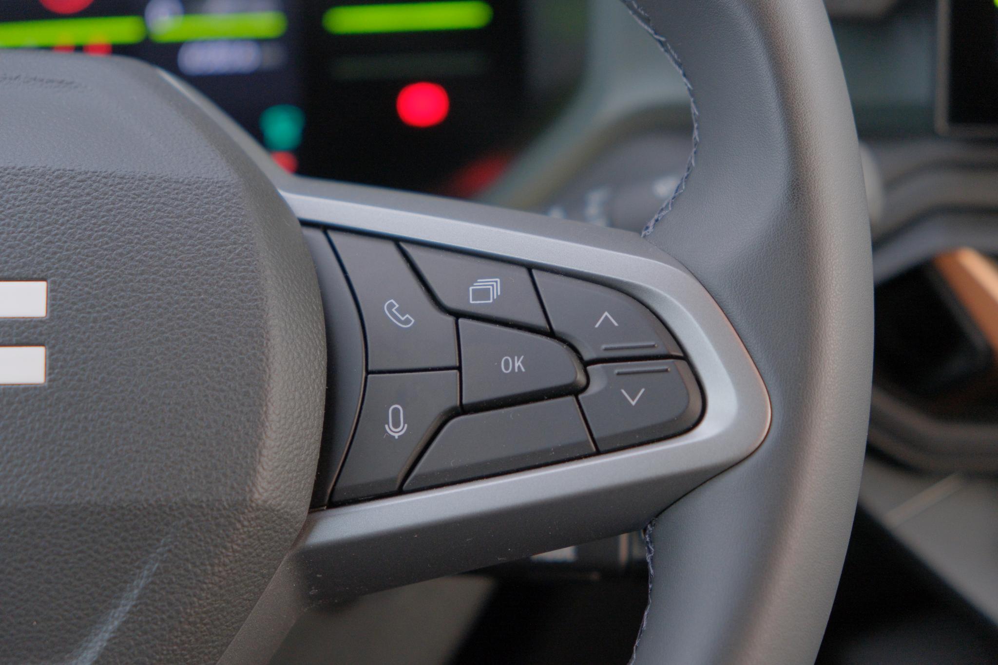 Dacia Duster 1.2 TCe 130pk mild hybrid Extreme | App Connect | Climate | Cruise | Keyless | Camera | PDC afbeelding 14