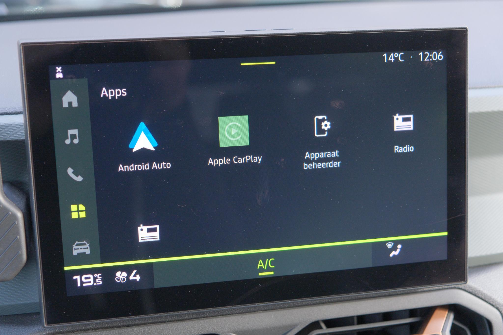 Dacia Duster 1.2 TCe 130pk mild hybrid Extreme | App Connect | Climate | Cruise | Keyless | Camera | PDC afbeelding 20