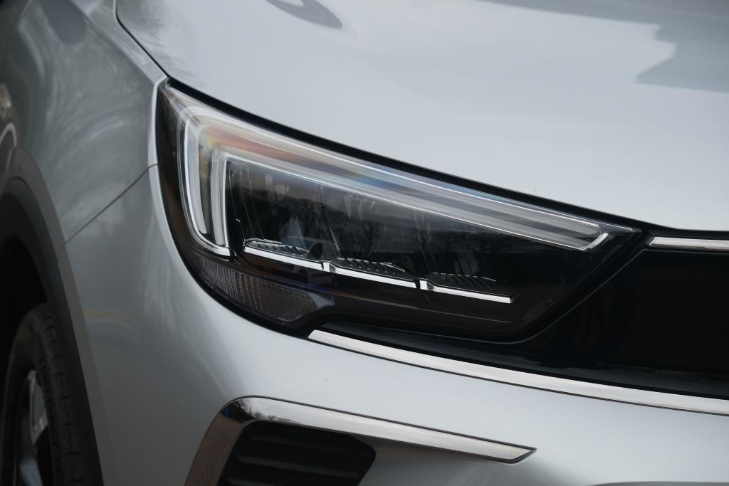 Opel Crossland 1.2 Turbo 110pk Ultimate | Navi | App Connect | Climate | Camera | Keyless | Blind Spot | PDC afbeelding 2