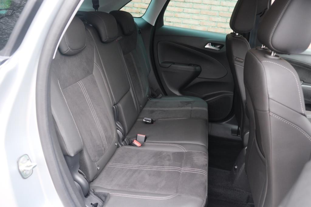 Opel Crossland 1.2 Turbo 110pk Ultimate | Navi | App Connect | Climate | Camera | Keyless | Blind Spot | PDC afbeelding 3