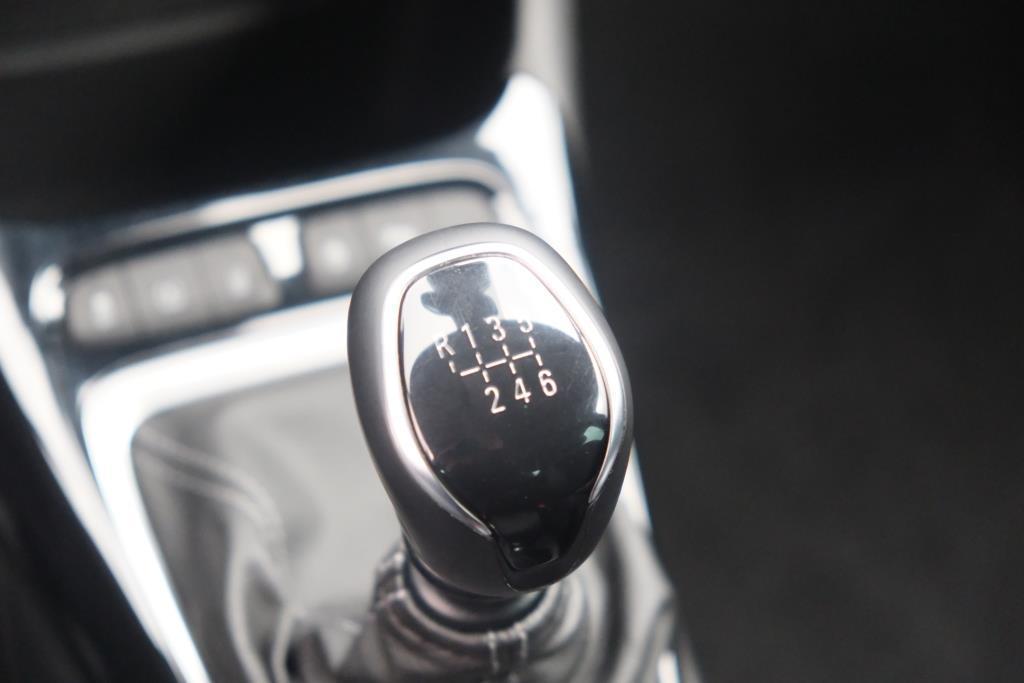 Opel Crossland 1.2 Turbo 110pk Ultimate | Navi | App Connect | Climate | Camera | Keyless | Blind Spot | PDC afbeelding 23